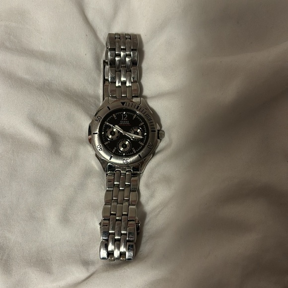 GUESS waterpro watch series - Picture 3 of 3